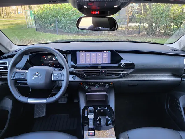 Citroën C5 X 1.2 PureTech Feel AUTOMAAT 2023 Benzine 24