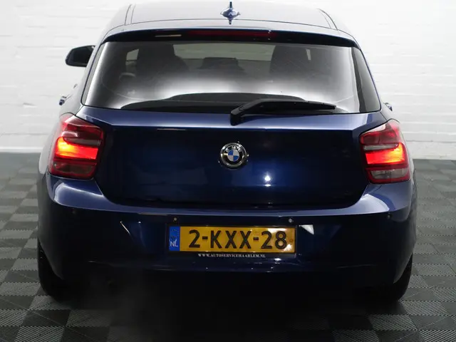 BMW 1 Serie 114i EDE High Executive 2013 Benzine 27