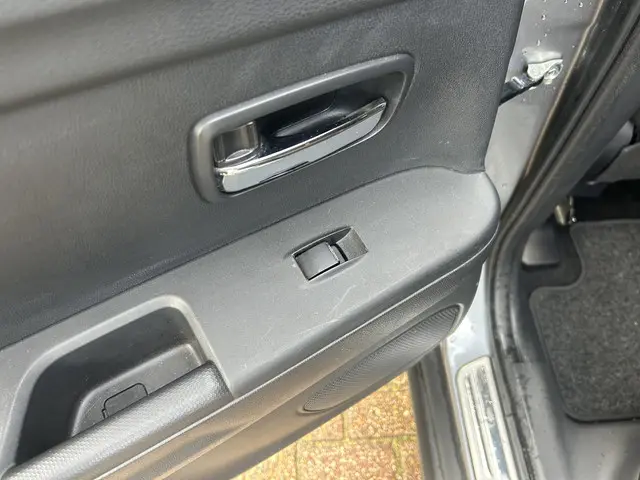 Mitsubishi ASX 1.6 Cleartec Invite+ 2015 Benzine 16