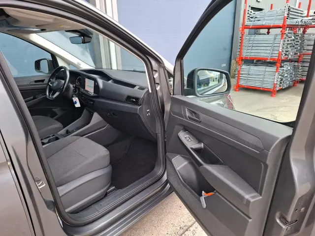 Volkswagen Caddy Cargo 2.0 TDI Style 2021 Diesel 37