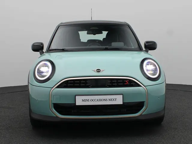 MINI 5-Deurs Cooper S 2025 Benzine 3