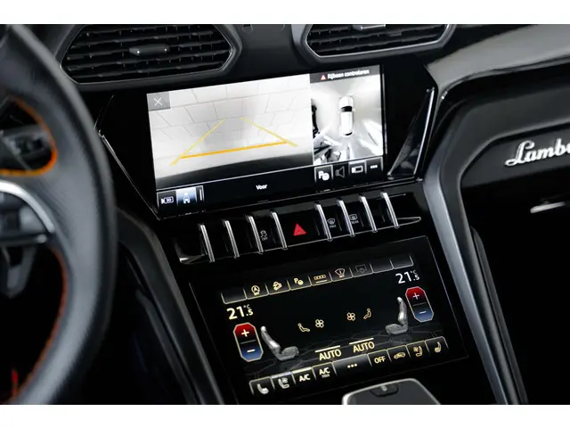 Lamborghini Urus URBAN 2022 Benzine 45