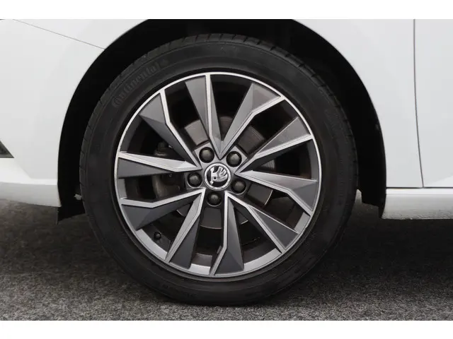 Škoda Fabia Combi 1.0 TSI Drive 2018 Benzine 25