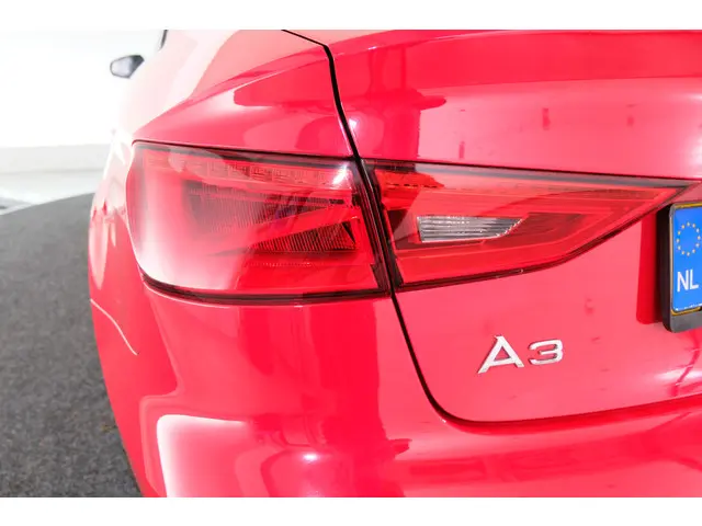 Audi A3 Limousine 1.4 TFSI Ambition 2015 Benzine 16