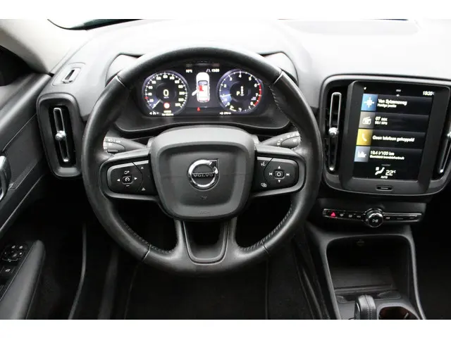 Volvo XC40 1.5 T2 Momentum Core 2021 Benzine 13