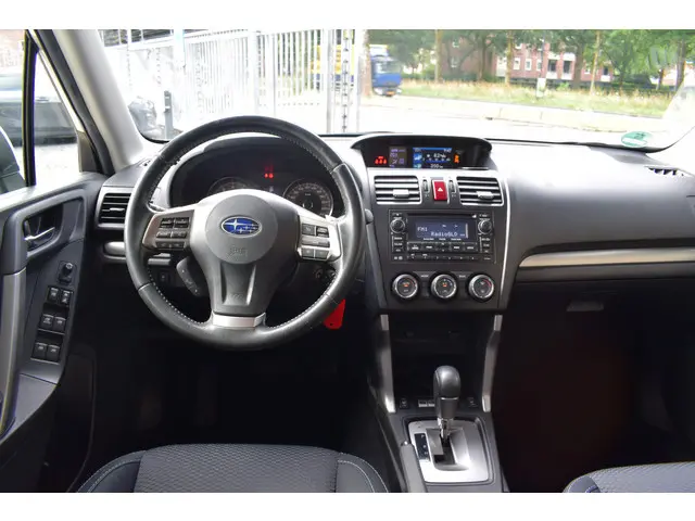 Subaru Forester 2.0 Luxury 2014 Benzine 12