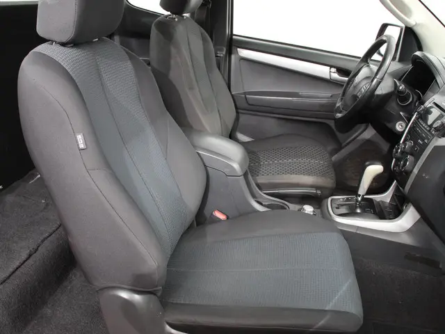 Isuzu D-Max 2.5 Extended Cab Automaat 4*4 2016 Diesel 7