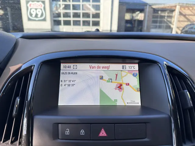 Opel Astra 1.4 Turbo Cosmo 2013 Benzine 26