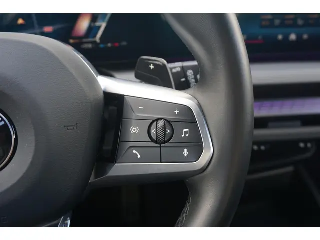 BMW 1 Serie 120 2024 Benzine 15