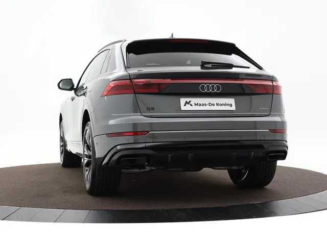 Audi Q8 Pro Line S 55 TFSI e 394 PK 2025 Hybride Benzine 30
