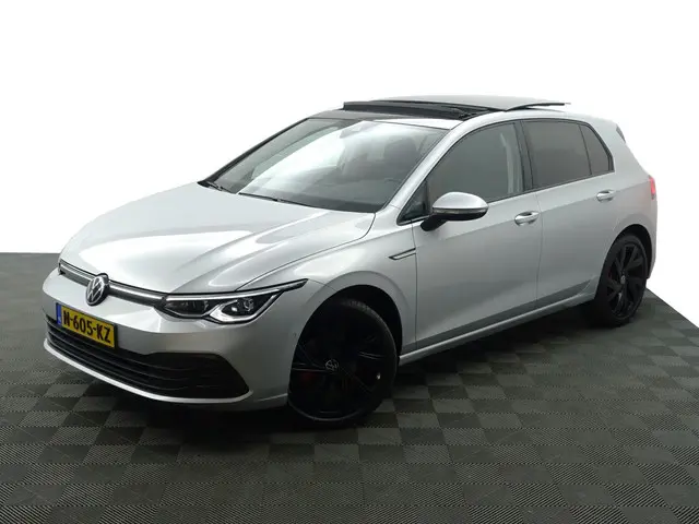 Volkswagen Golf 1.5 eTSI R Line Aut- 2020 Hybride Benzine 4