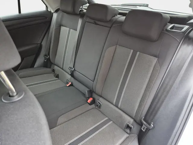 Volkswagen T-Roc 1.5 TSI Style | automaat 2022 Benzine 12