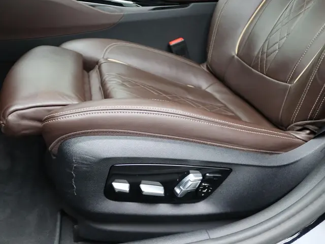 BMW 5 Serie Touring 530e 2023 Hybride Benzine 11