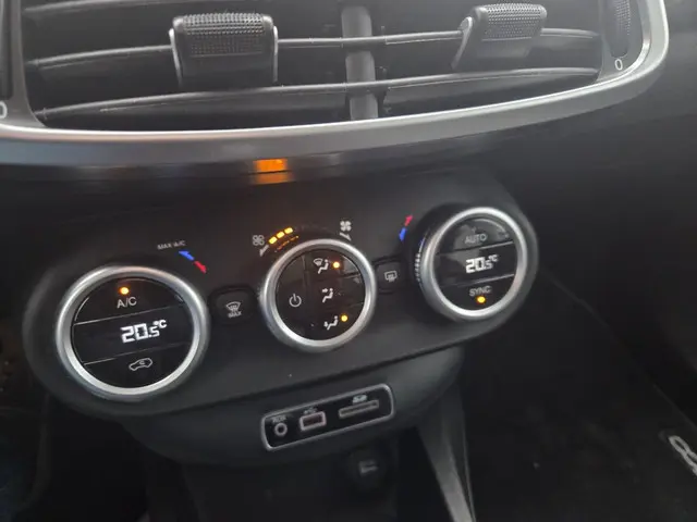 Fiat 500X 1.4 T M-Air Lounge Camera Navi 2015 Benzine 8