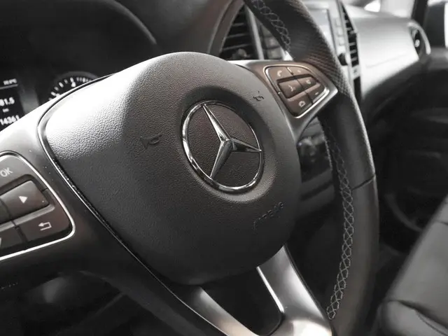 Mercedes-Benz Vito 114 CDI Lang 2023 Diesel 12