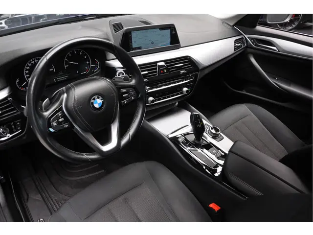 BMW 5 Serie 530i 2018 Benzine 9