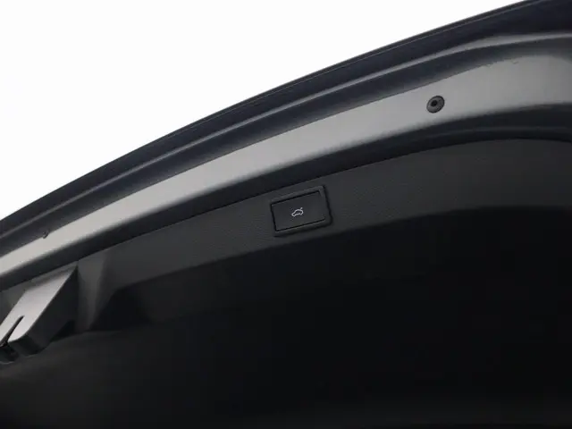 Škoda Karoq 1.5TSI/150PK ACT Sportline DSG 2025 Benzine 27