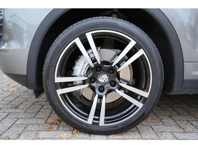 Porsche Cayenne 4.8 S 2014 Benzine 13