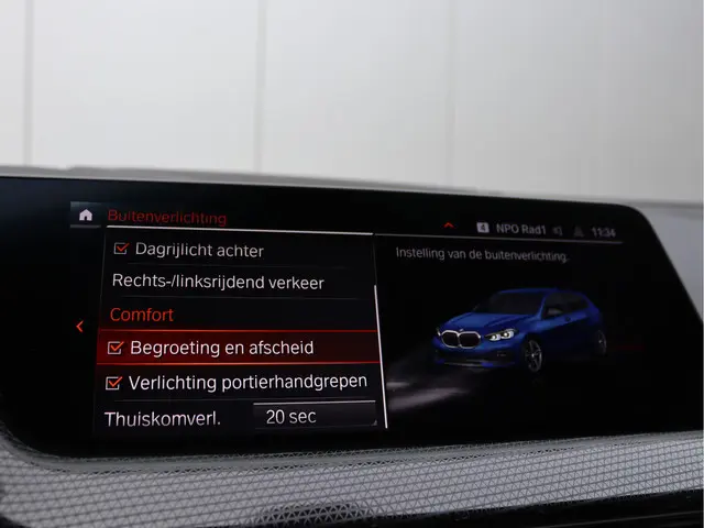 BMW 1 Serie 118i Business Edition 2022 Benzine 36