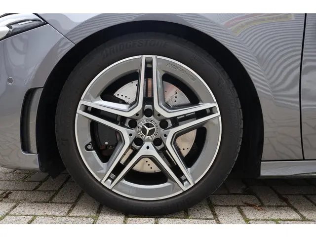 Mercedes-Benz A-Klasse 250 Premium Plus 2018 Benzine 24