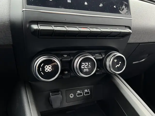 Mitsubishi Colt 1.0T MT Intense 2024 Benzine 20