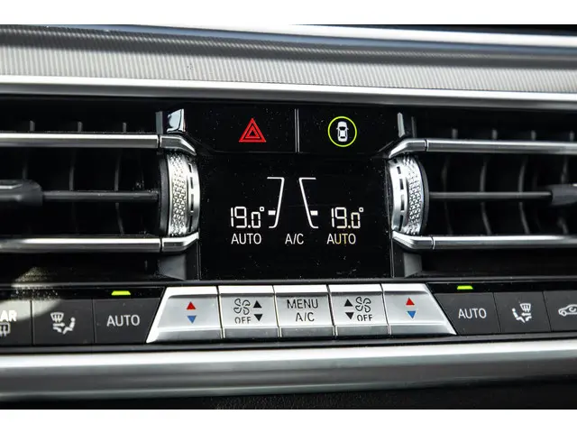 BMW X5 xDrive45e 2021 Hybride Benzine 50