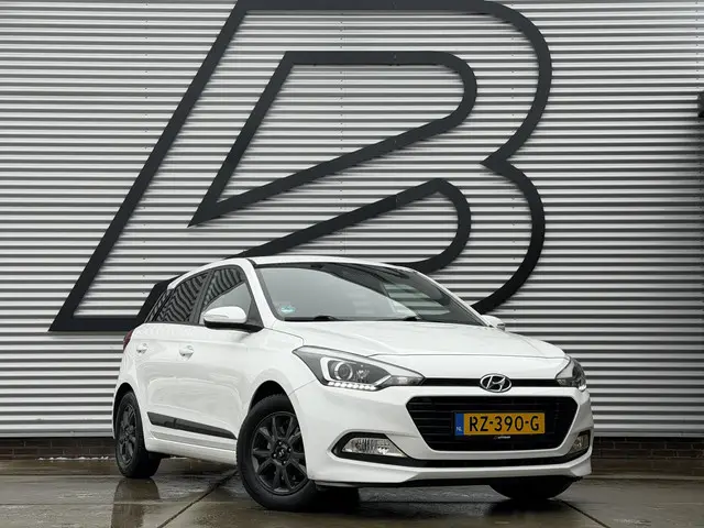 Hyundai i20 1.0 T-GDI Black Edition 2018 Benzine 3