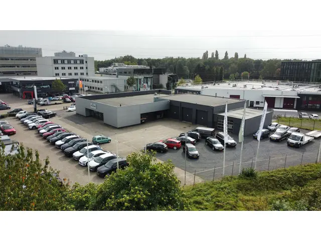 BMW 1 Serie 118i High Executive 2021 Benzine 45