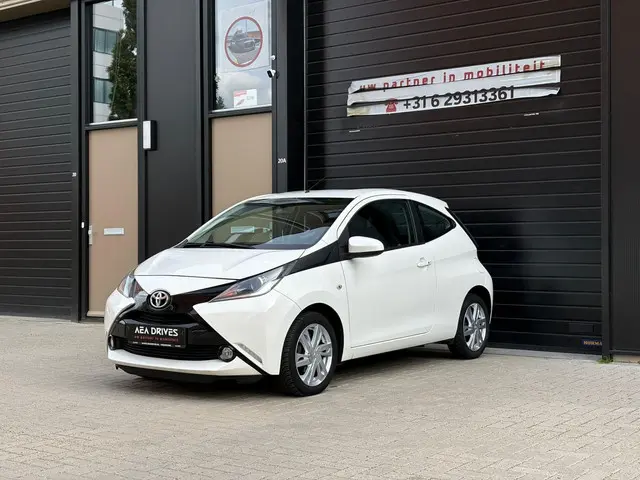 Toyota Aygo 1.0 VVT-i x-play 2015 Benzine 3