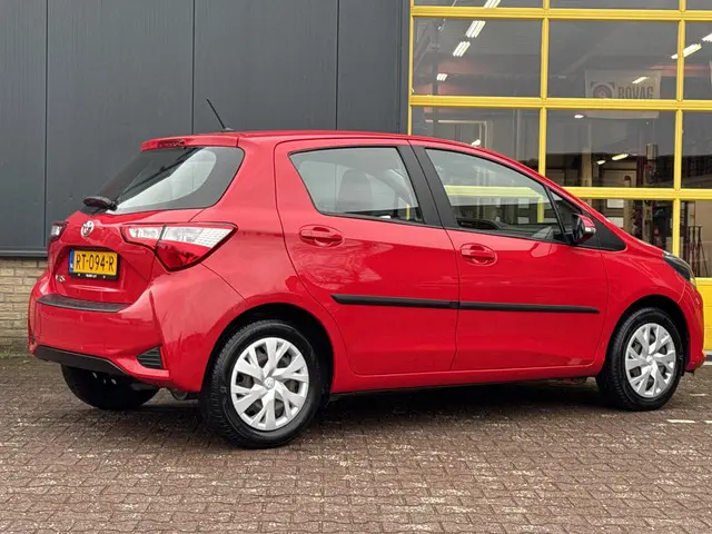 Toyota Yaris 1.0 VVT-i Comfort 2018 Benzine 4