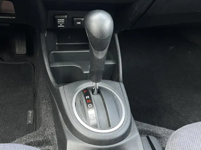 Honda Jazz 1.4 Hybrid Elegance 2015 Hybride Benzine 23