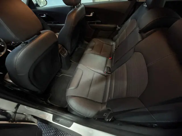 Kia Niro 1.6 GDi Hybrid DynamicLine 2018 Hybride Benzine 23
