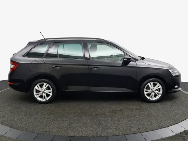 Škoda Fabia Combi 1.0 TSI Monte Carlo zwart 2019 Benzine 4