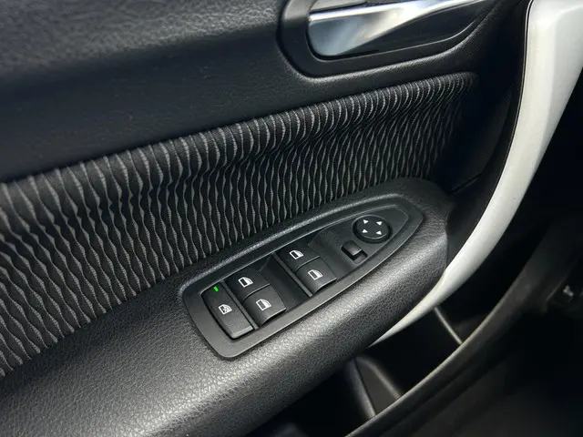 BMW 1 Serie 114i Business+ 2012 Benzine 10