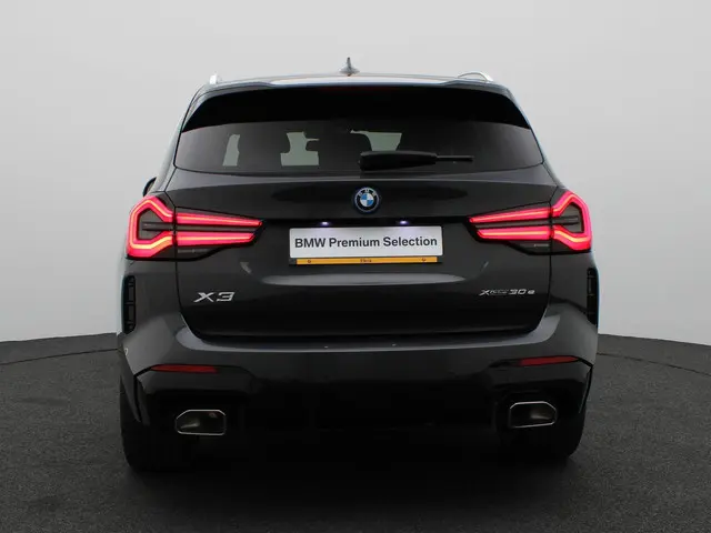 BMW X3 xDrive30e 2023 Hybride Benzine 5