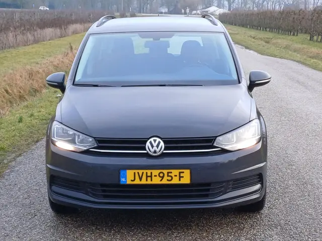 Volkswagen Touran TSI Comfortline 7-Pers. 2019 Benzine 4