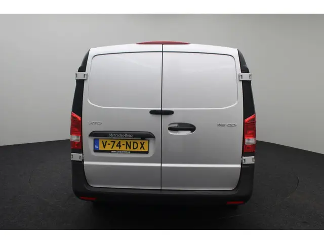Mercedes-Benz Vito 116 CDI Lang 2023 Diesel 17