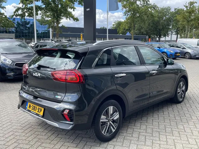 Kia Niro 1.6 GDi Hybrid DynamicLine 2022 Hybride Benzine 8