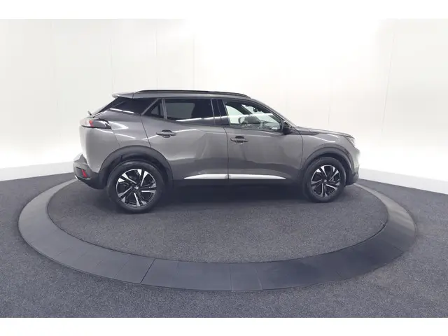 Peugeot 2008 PureTech 130 EAT8 Allure 2023 Benzine 10