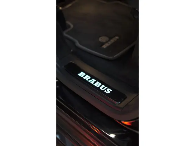 Mercedes-Benz G-Klasse 63 AMG BRABUS 2018 Benzine 26