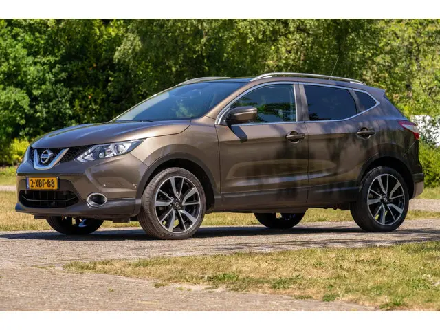 Nissan QASHQAI 1.2 Tekna 38.600 km + NAP 2014 Benzine 3