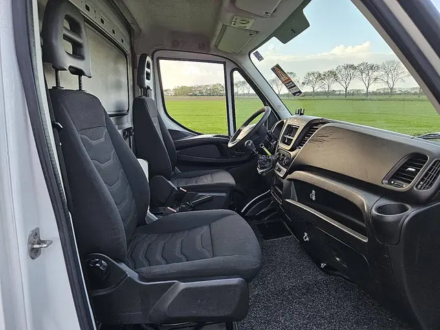 Iveco Daily 35 S 11 2015 Diesel 7