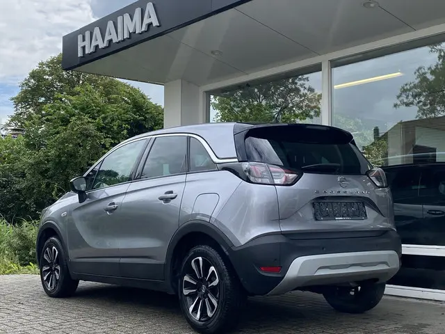 Opel Crossland 1.2T 130pk Automaat Elegance 2024 Benzine 4