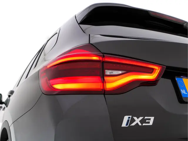 BMW iX3 High Executive 80 kWh [ 3-Fase ] 2021 Elektrisch 42
