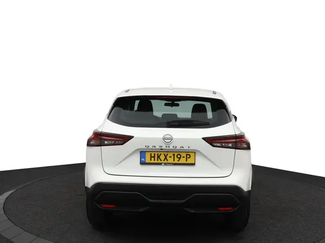 Nissan QASHQAI 1.3 MHEV Xtronic Acenta 2024 Benzine 4