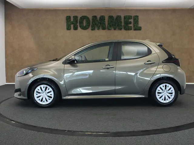 Toyota Yaris 1.5 Hybrid Active 2023 Hybride Benzine 11