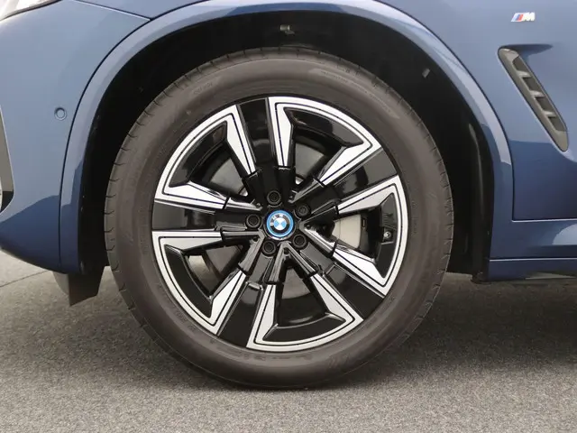 BMW iX3 Executive 80 kWh 2024 Elektrisch 8