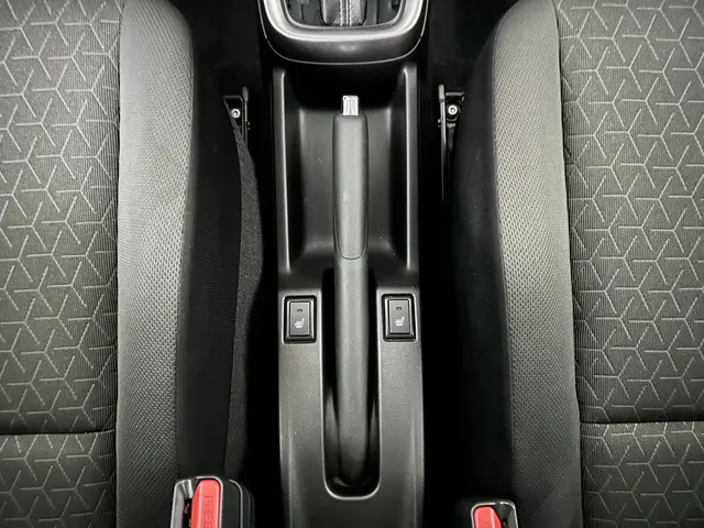 Suzuki Swift 1.2 Select Smart Hybrid 2025 Benzine 17