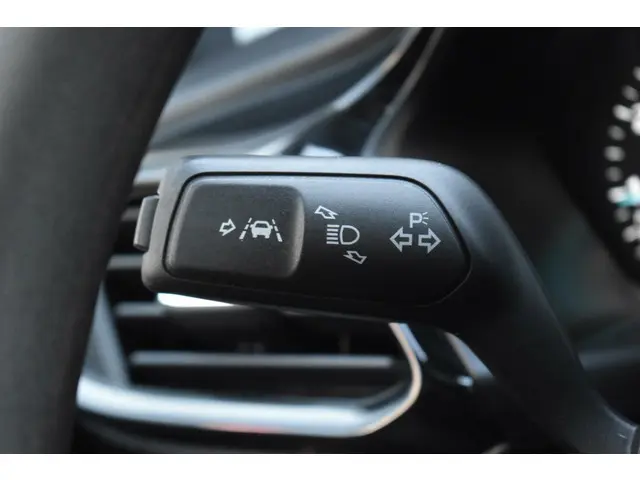 Ford Fiesta 1.1 Trend |NAVI|CARPLAY|CRUISE|PDC 2018 Benzine 37