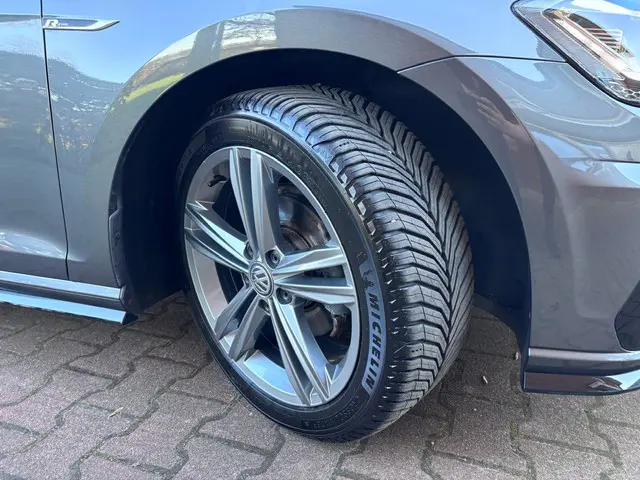 Volkswagen Golf 1.0 TSI Highline Business R 2018 Benzine 5